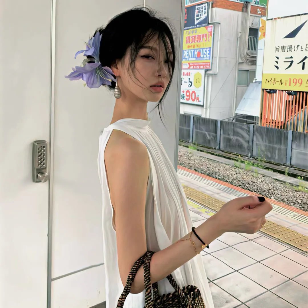 蒂拉和兰妮劫火车